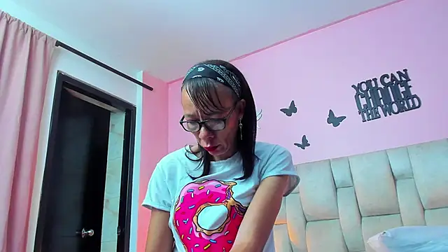 Snapshot of daniela_xue chatting on February 6, 2025, 2:44 am daniela xue online show from February 6, 2025, 2:44 am