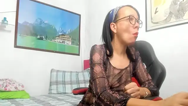 daniela xue online show from July 24, 2026, 7:01 pm