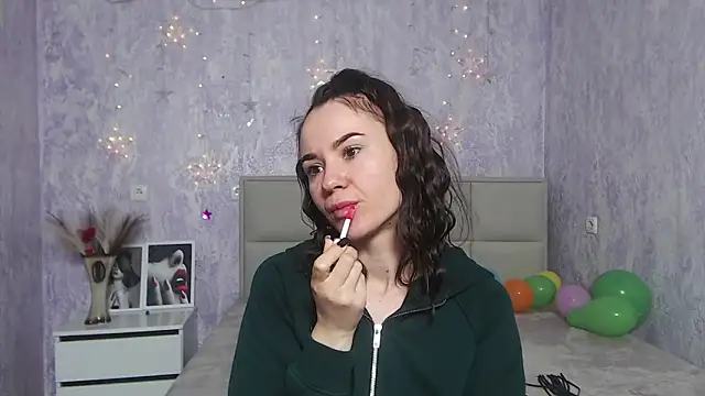 KaraCriegs online show from January 19, 2025, 2:25 am