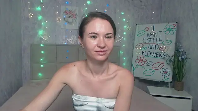 Snapshot of KaraCriegs chatting on September 18, 2025, 5:15 pm KaraCriegs online show from September 18, 2025, 5:15 pm