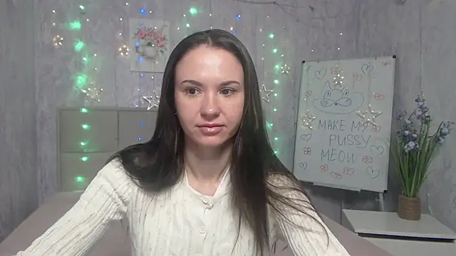 Snapshot of KaraCriegs chatting on September 30, 2025, 5:51 pm KaraCriegs online show from September 30, 2025, 5:51 pm