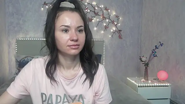 KaraCriegs online show from February 21, 2026, 6:31 pm