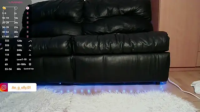 Snapshot of An_g_elly chatting on March 30, 2026, 9:27 pm An g elly online show from March 30, 2026, 9:27 pm