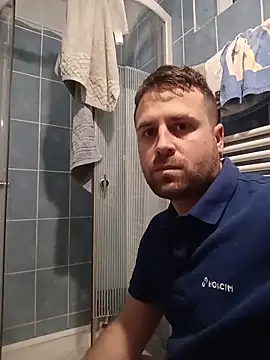 LucianM6 online show from November 18, 2025, 2:32 pm