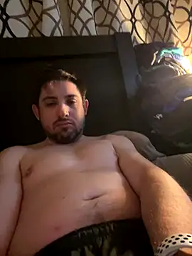 Snapshot of caliguy37 chatting on December 4, 2024, 5:33 pm caliguy37 online show from December 4, 2024, 5:33 pm