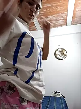 Snapshot of Iris_love18 chatting on September 25, 2025, 8:56 pm Iris love18 online show from September 25, 2025, 8:56 pm