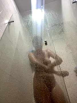 Snapshot of Iris_love18 chatting on October 24, 2025, 11:06 am Iris love18 online show from October 24, 2025, 11:06 am