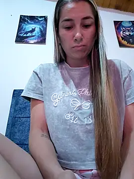 Snapshot of Iris_love18 chatting on June 19, 2026, 1:48 pm Iris love18 online show from June 19, 2026, 1:48 pm