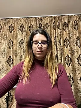 NadiraNoor online show from October 7, 2025, 8:28 pm