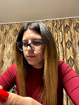 NadiraNoor online show from October 9, 2025, 6:50 pm