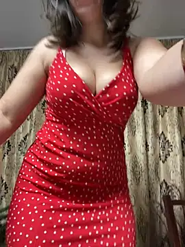 NadiraNoor online show from June 24, 2026, 8:52 pm