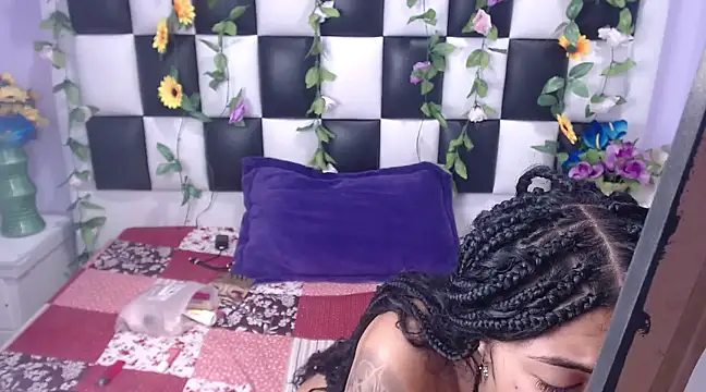 arianaa tompsoon online show from December 12, 2024, 2:59 am