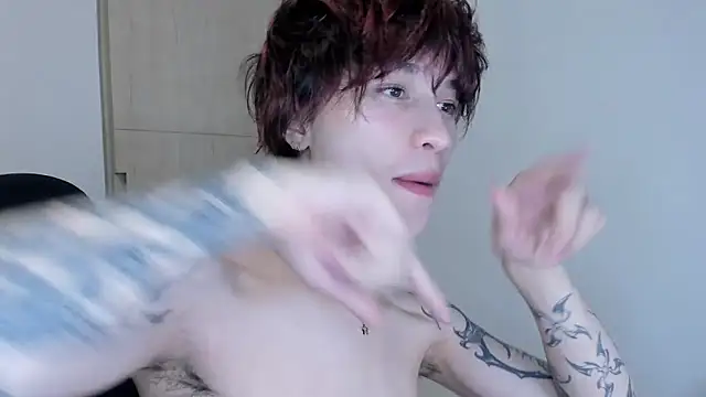 liamelf online show from February 17, 2026, 4:53 am