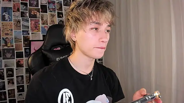 liamelf online show from May 1, 2026, 4:17 am