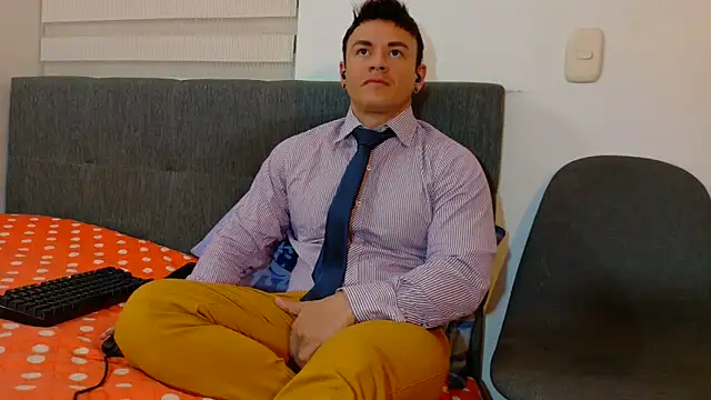 Snapshot of MarksMuscle chatting on September 13, 2025, 3:39 am MarksMuscle online show from September 13, 2025, 3:39 am