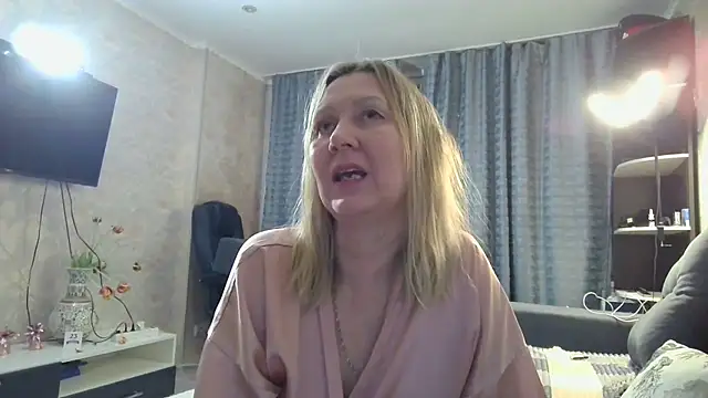 WindChristy online show from March 13, 2026, 9:43 pm