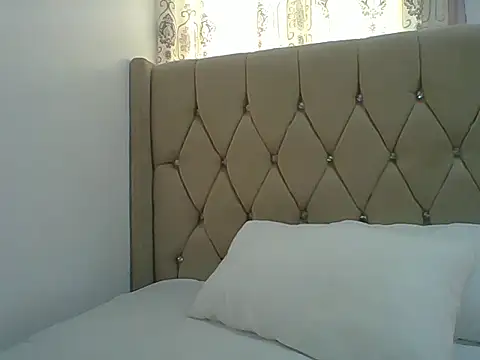 Creamy Hotpussy25 online show from December 4, 2025, 6:01 am