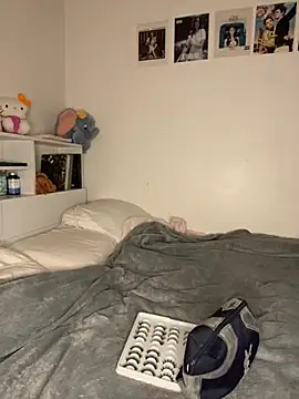 Snapshot of milkyhonybaby chatting on September 25, 2025, 1:15 pm milkyhonybaby online show from September 25, 2025, 1:15 pm