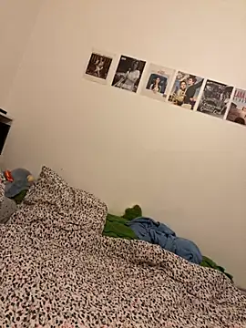 Snapshot of milkyhonybaby chatting on October 25, 2025, 10:48 pm milkyhonybaby online show from October 25, 2025, 10:48 pm