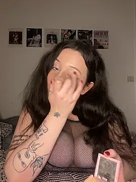 Snapshot of milkyhonybaby chatting on October 29, 2025, 8:54 pm milkyhonybaby online show from October 29, 2025, 8:54 pm