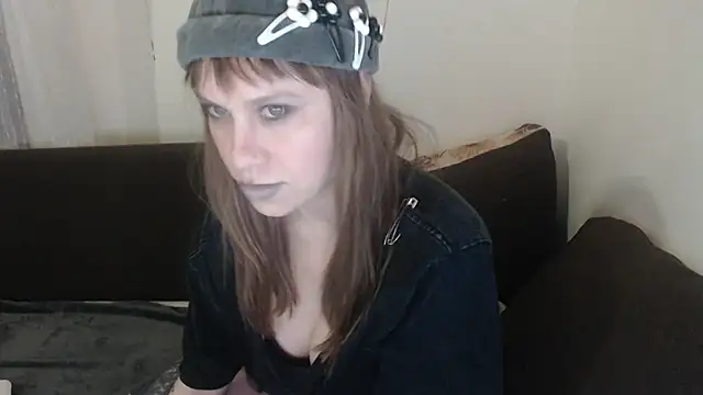 Snapshot of GinaAngelina chatting on May 5, 2026, 10:51 pm GinaAngelina online show from May 5, 2026, 10:51 pm