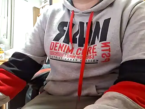 Snapshot of Javier_bear chatting on January 13, 2025, 2:32 pm Javier bear online show from January 13, 2025, 2:32 pm