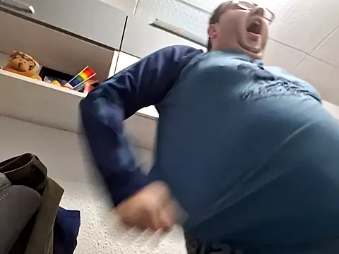 Snapshot of Javier_bear chatting on January 24, 2025, 3:13 pm Javier bear online show from January 24, 2025, 3:13 pm