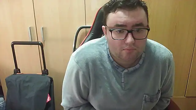 Snapshot of Javier_bear chatting on February 9, 2025, 11:04 am Javier bear online show from February 9, 2025, 11:04 am