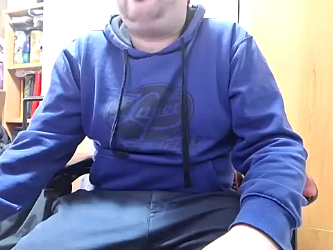 Snapshot of Javier_bear chatting on February 10, 2025, 2:48 pm Javier bear online show from February 10, 2025, 2:48 pm