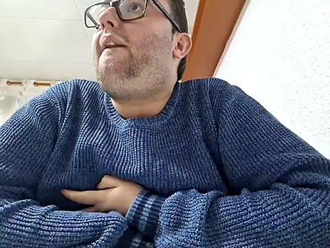 Snapshot of Javier_bear chatting on February 12, 2025, 2:21 pm Javier bear online show from February 12, 2025, 2:21 pm