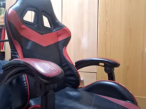 Snapshot of Javier_bear chatting on February 15, 2025, 2:33 pm Javier bear online show from February 15, 2025, 2:33 pm