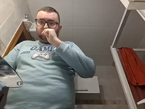 Snapshot of Javier_bear chatting on February 18, 2025, 1:44 pm Javier bear online show from February 18, 2025, 1:44 pm