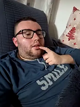 Snapshot of Javier_bear chatting on February 21, 2025, 10:26 pm Javier bear online show from February 21, 2025, 10:26 pm