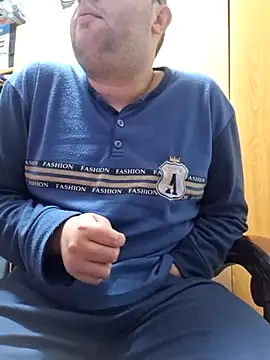 Snapshot of Javier_bear chatting on March 2, 2025, 12:22 pm Javier bear online show from March 2, 2025, 12:22 pm