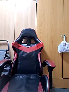 Snapshot of Javier_bear chatting on March 10, 2025, 2:37 pm Javier bear online show from March 10, 2025, 2:37 pm