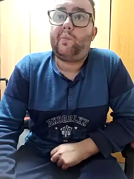 Snapshot of Javier_bear chatting on March 11, 2025, 2:51 pm Javier bear online show from March 11, 2025, 2:51 pm