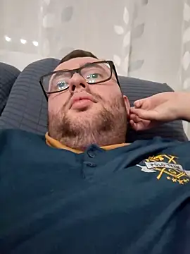 Snapshot of Javier_bear chatting on March 15, 2025, 9:49 pm Javier bear online show from March 15, 2025, 9:49 pm