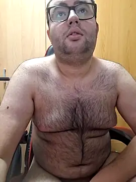 Snapshot of Javier_bear chatting on September 10, 2025, 9:48 pm Javier bear online show from September 10, 2025, 9:48 pm