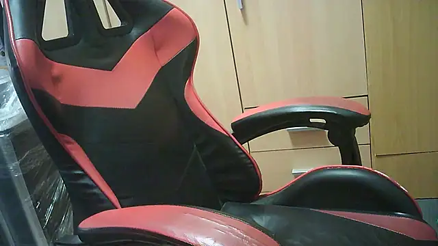 Snapshot of Javier_bear chatting on September 19, 2025, 10:05 am Javier bear online show from September 19, 2025, 10:05 am