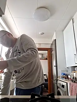 Snapshot of Javier_bear chatting on September 25, 2025, 10:19 am Javier bear online show from September 25, 2025, 10:19 am