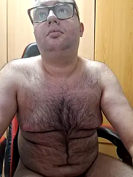 Snapshot of Javier_bear chatting on October 19, 2025, 9:37 pm Javier bear online show from October 19, 2025, 9:37 pm