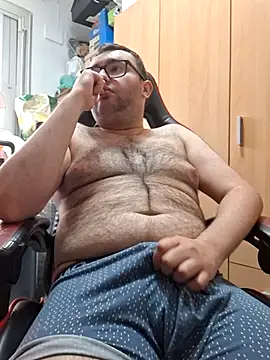Javier bear online show from May 7, 2026, 1:05 pm