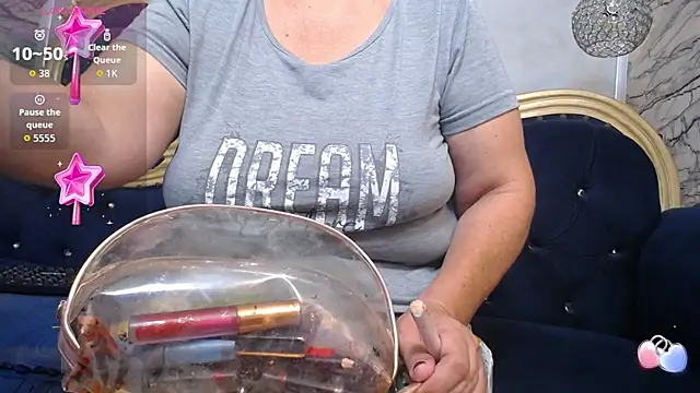 Snapshot of karito_mature17 chatting on October 4, 2025, 11:19 am karito mature17 online show from October 4, 2025, 11:19 am