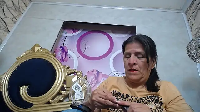 Snapshot of karito_mature17 chatting on October 20, 2025, 11:21 am karito mature17 online show from October 20, 2025, 11:21 am