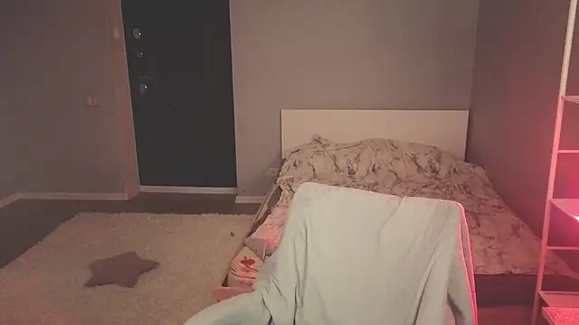 mollymila online show from January 19, 2026, 3:10 am