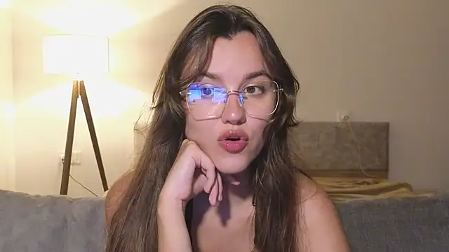 Snapshot of Sweet_heaven chatting on October 16, 2025, 3:46 pm Sweet heaven online show from October 16, 2025, 3:46 pm