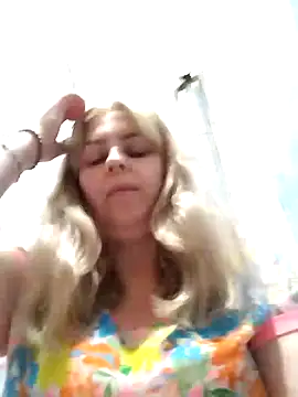 Lady nice cat online show from January 9, 2025, 3:44 pm