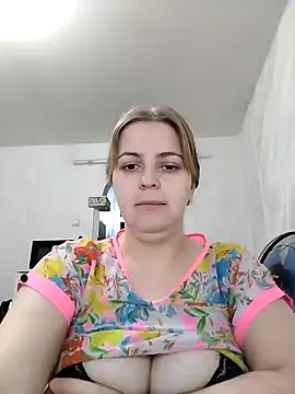 Lady nice cat online show from January 15, 2025, 11:32 am
