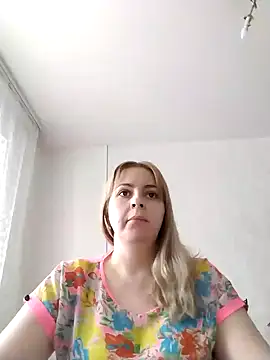 Lady nice cat online show from January 17, 2025, 5:00 am