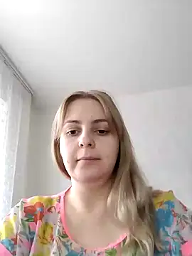 Lady nice cat online show from January 17, 2025, 8:02 am